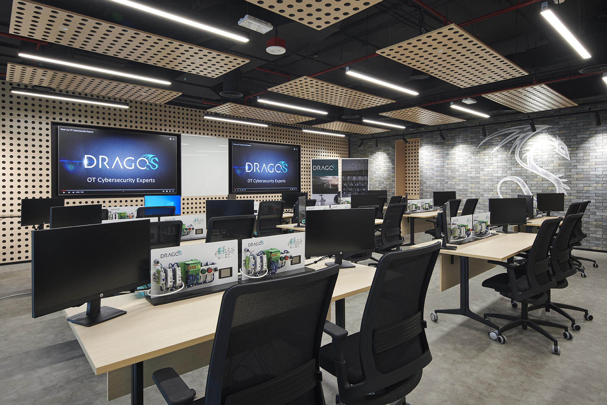 Dragos Dubai Facilitate Corporation World class Commercial Fitouts 1