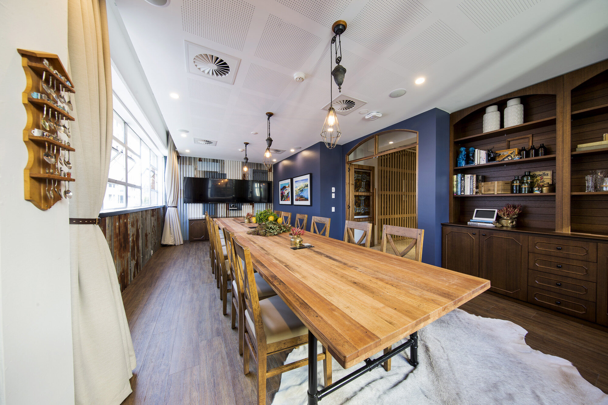 AIRBNB OFFICE 0513 Facilitate Corporation World class workspaces