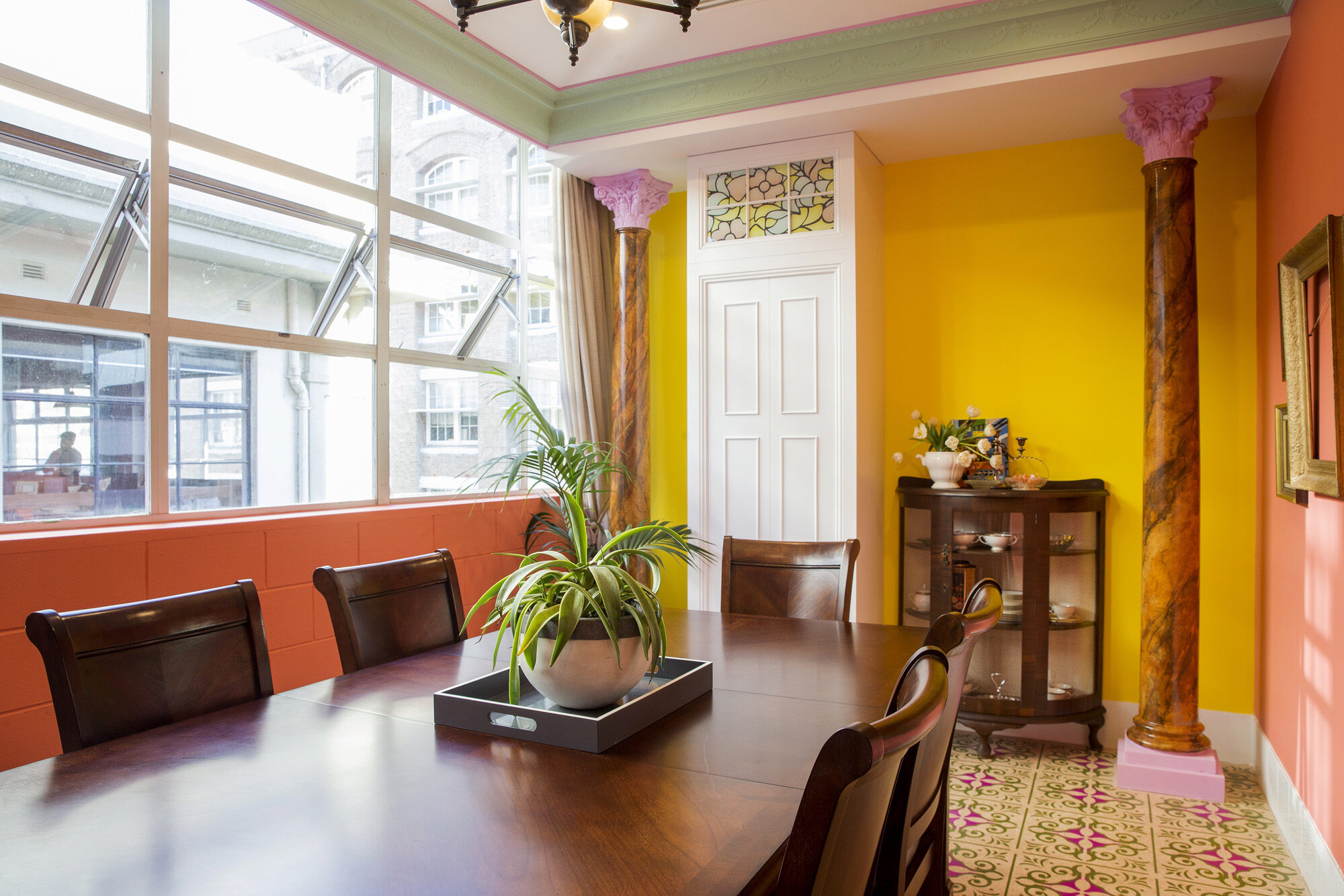 AIRBNB OFFICE 0542 Facilitate Corporation World class workspaces