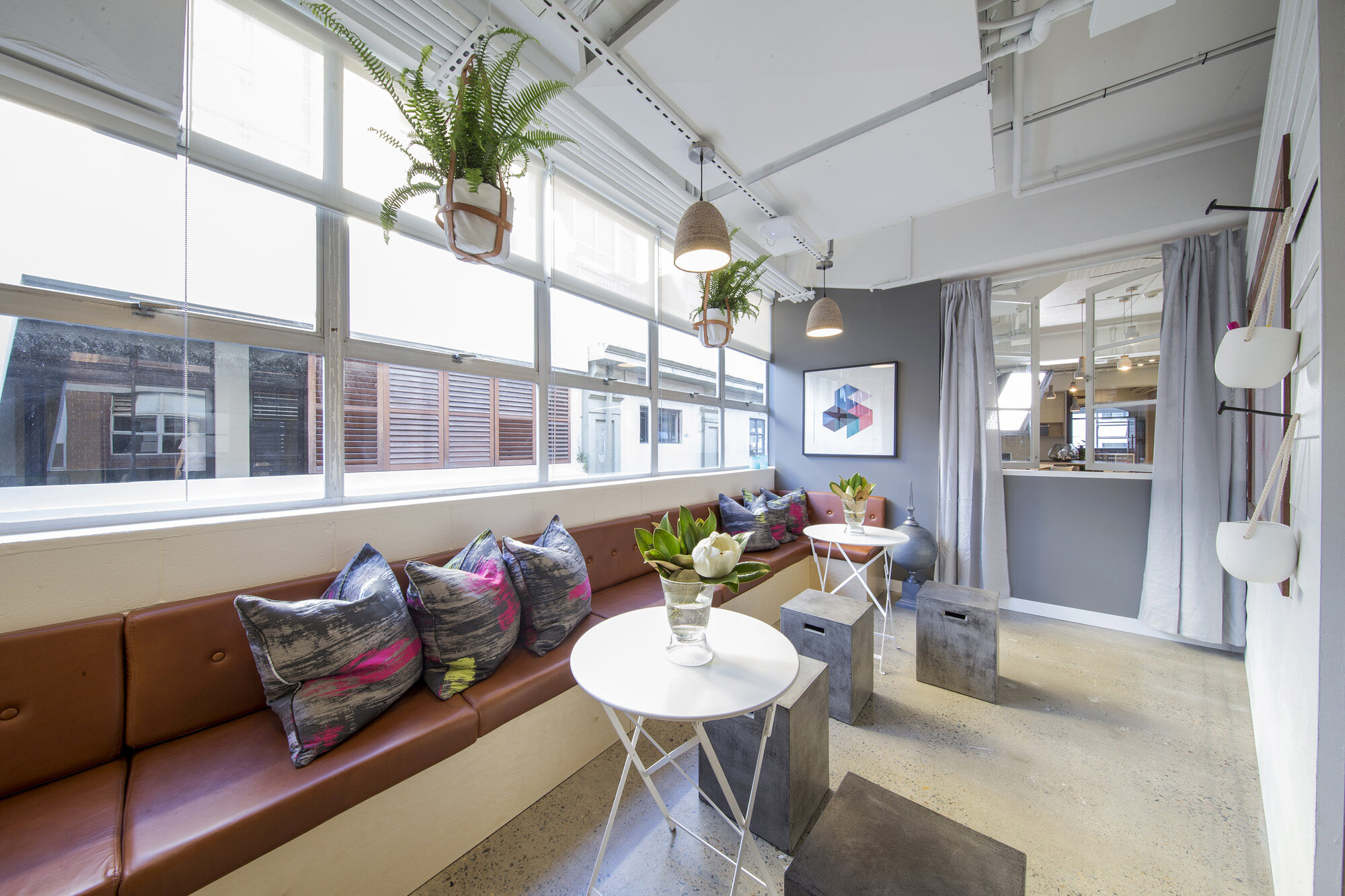 AIRBNB OFFICE 0573 Facilitate Corporation World class workspaces