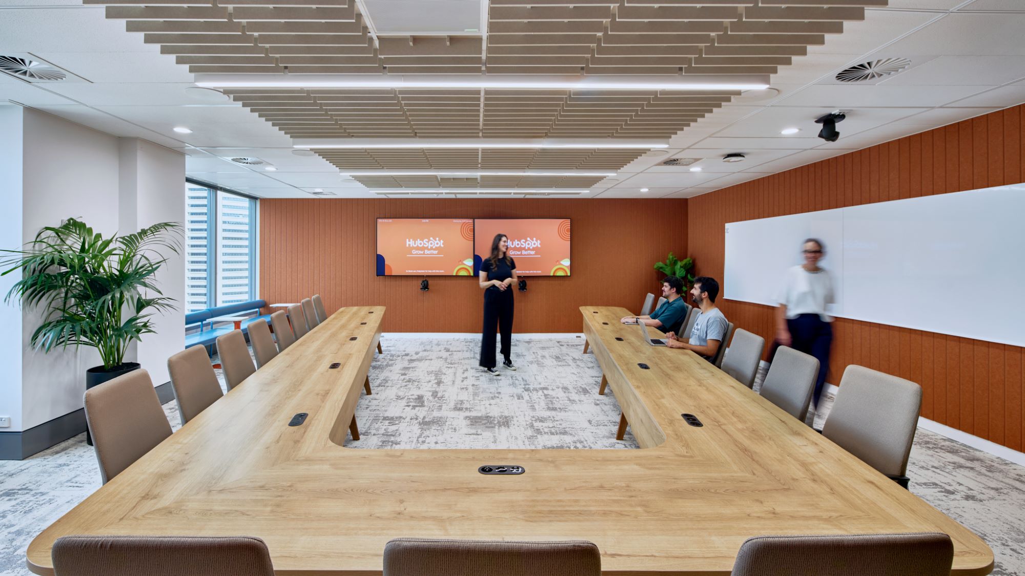 FACILITATE HUBSPOT BOARDROOM