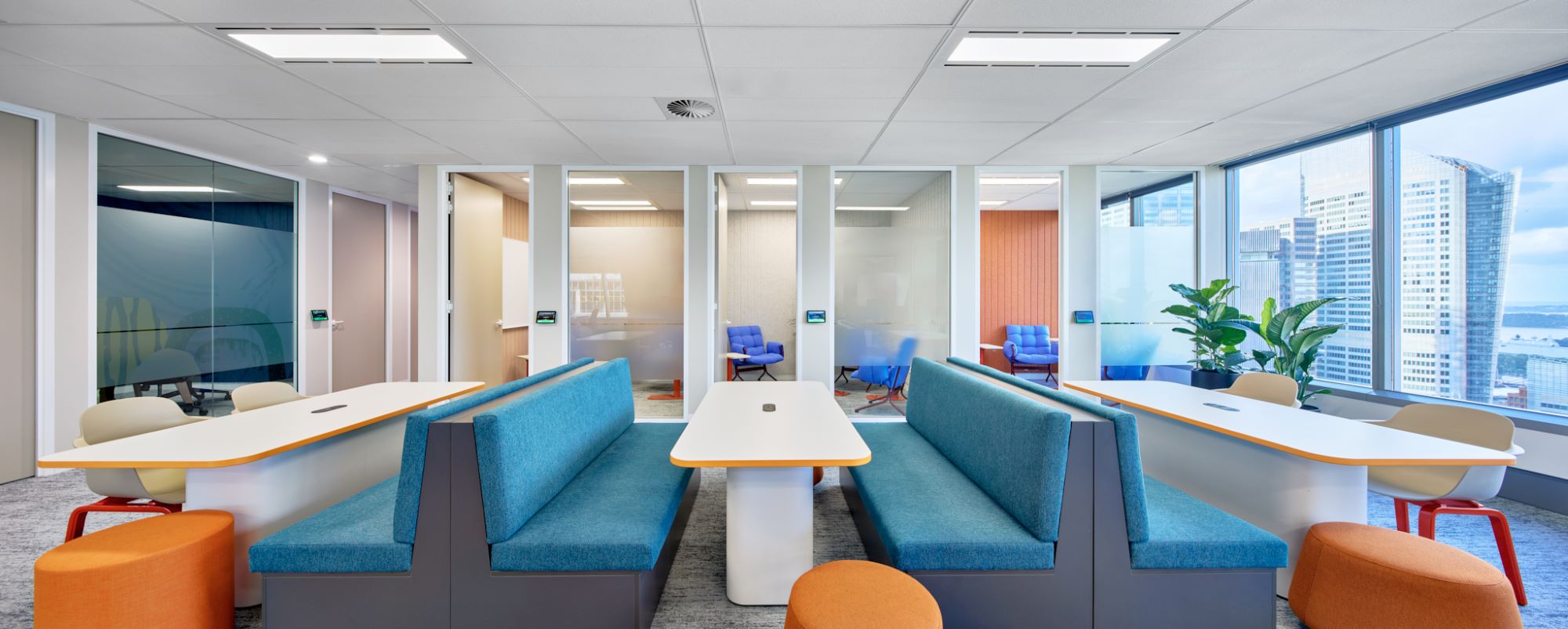 FACILITATE HUBSPOT BOOTHS