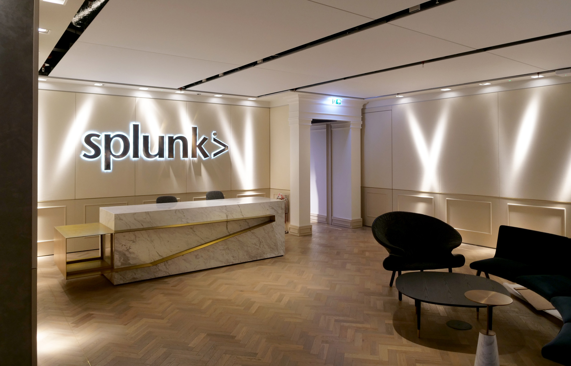 Splunk London UK Facilitate Corporation Workplace Manage Build P1011700