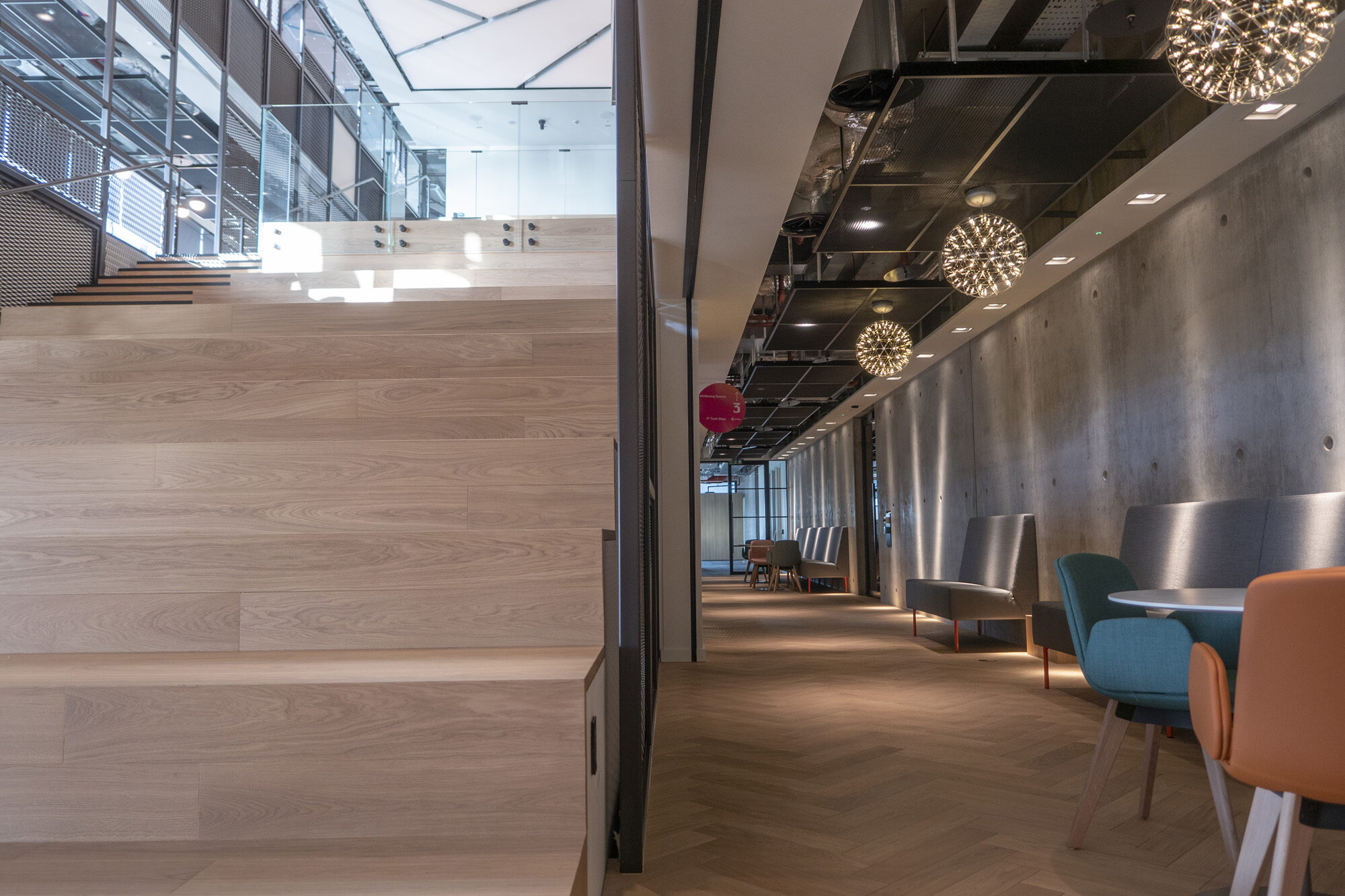 Splunk London UK Facilitate Corporation Workplace Manage Build split