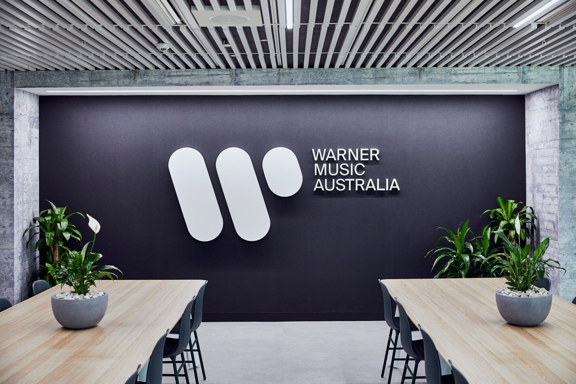 Warner Music Sydney Facilitate Corporation Workplace Design Build 0201 1