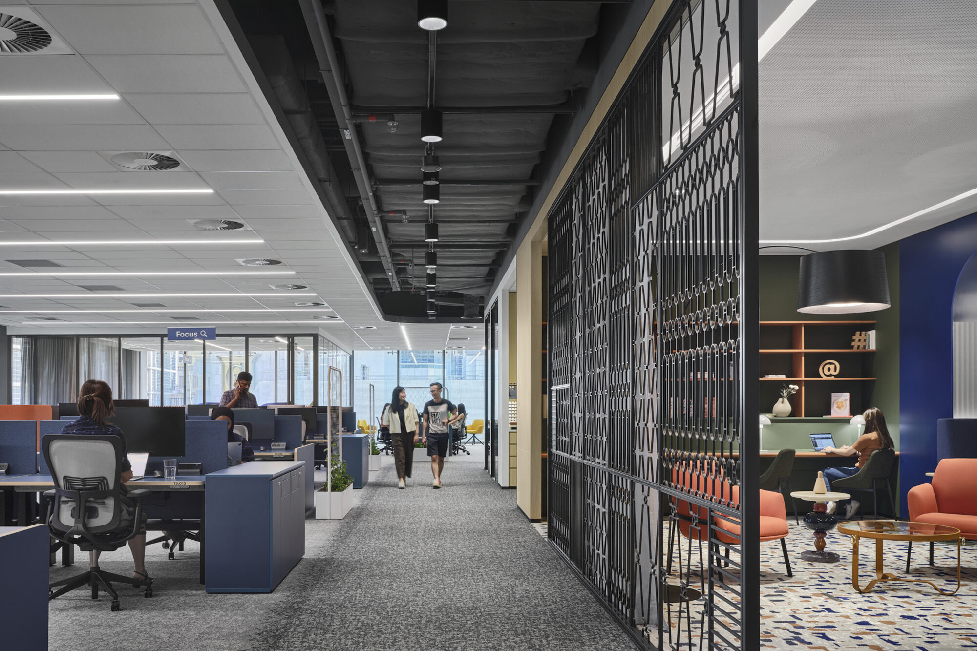 Social Media Company Singapore Facilitate Corporation Commerical World Class Office Fitouts