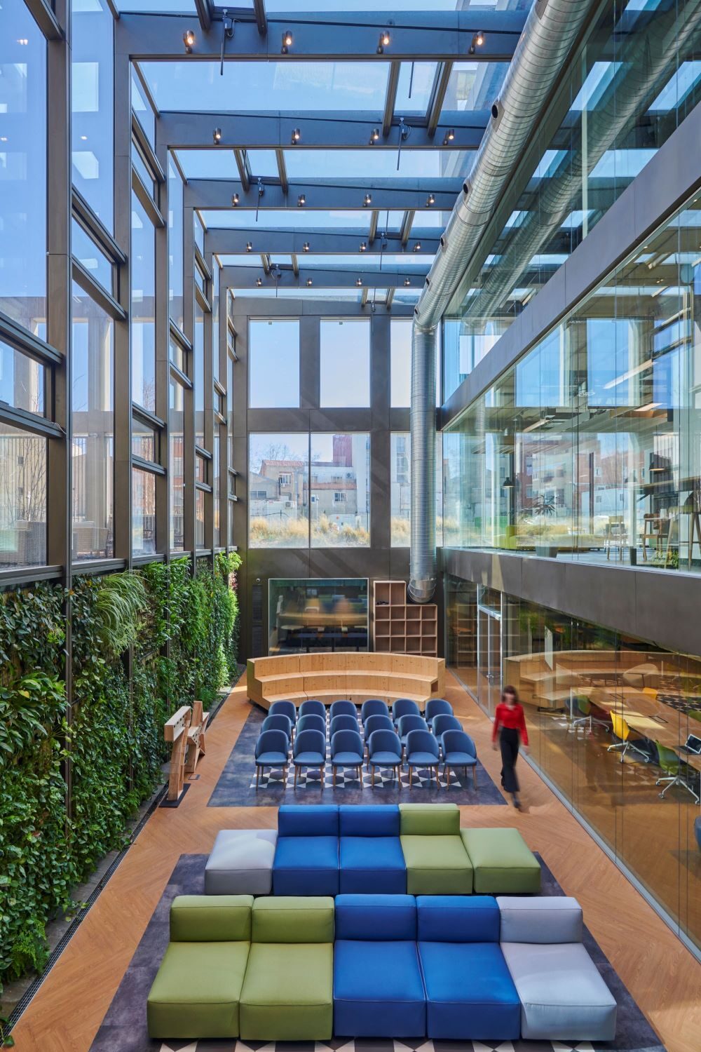 TravelPerk Facilitate Office Fitout