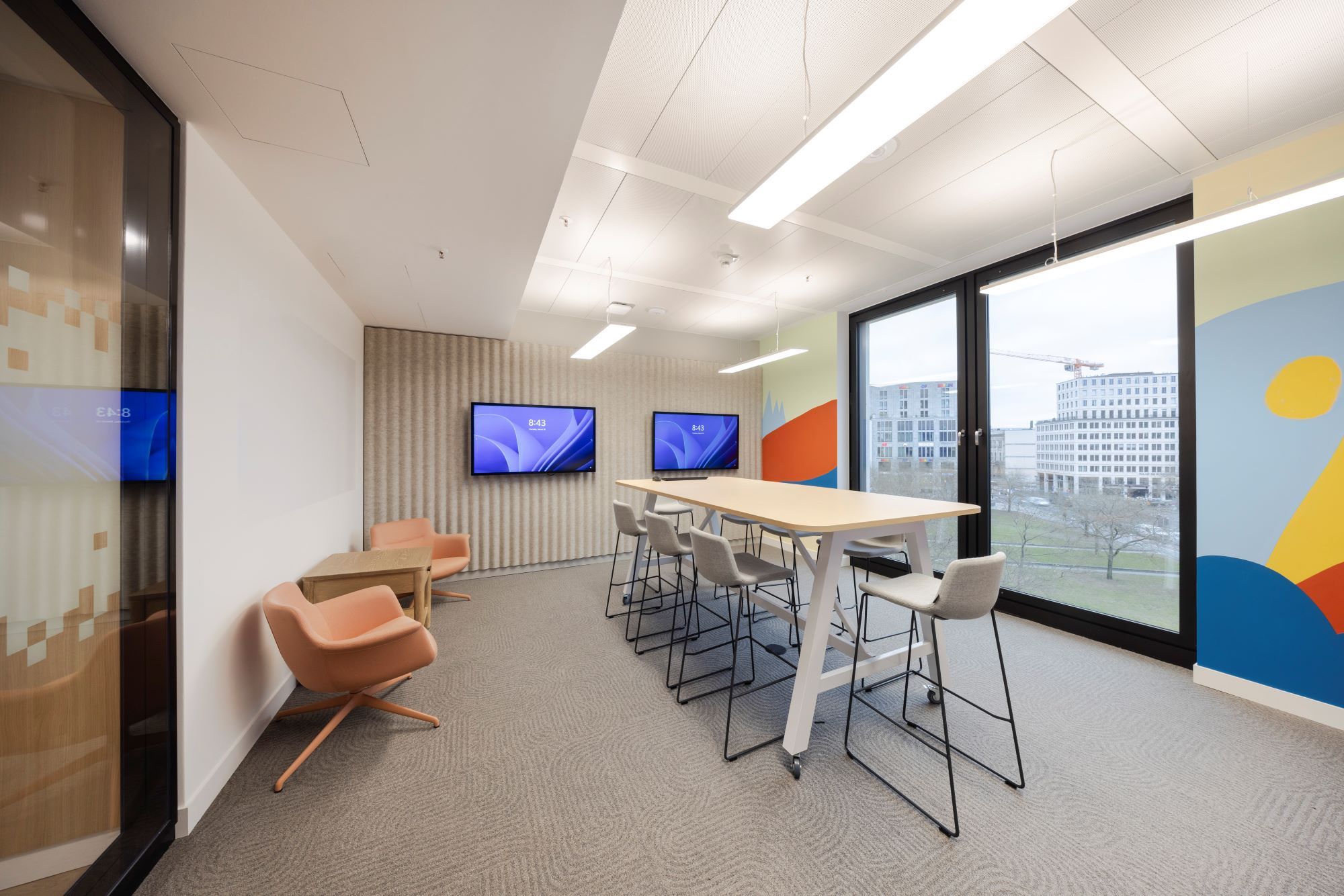 WORKDAY FACILITATE MEETING ROOM