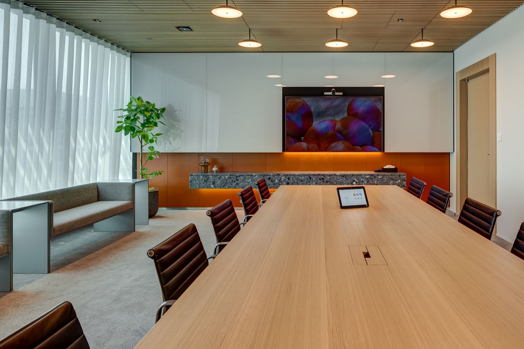 Facilitate EQT Boardroom