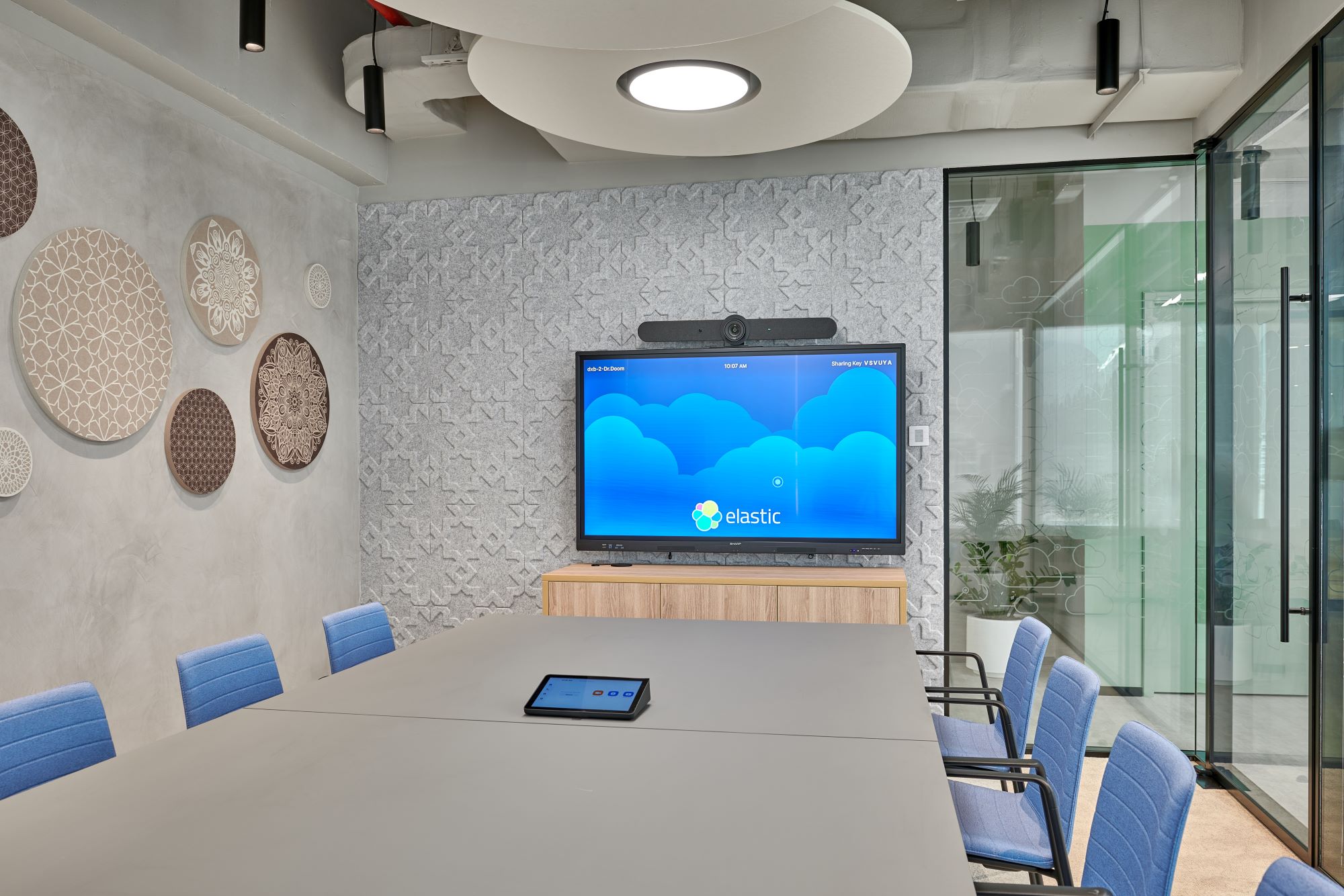 FACILITATE ELASTIC BOARDROOM