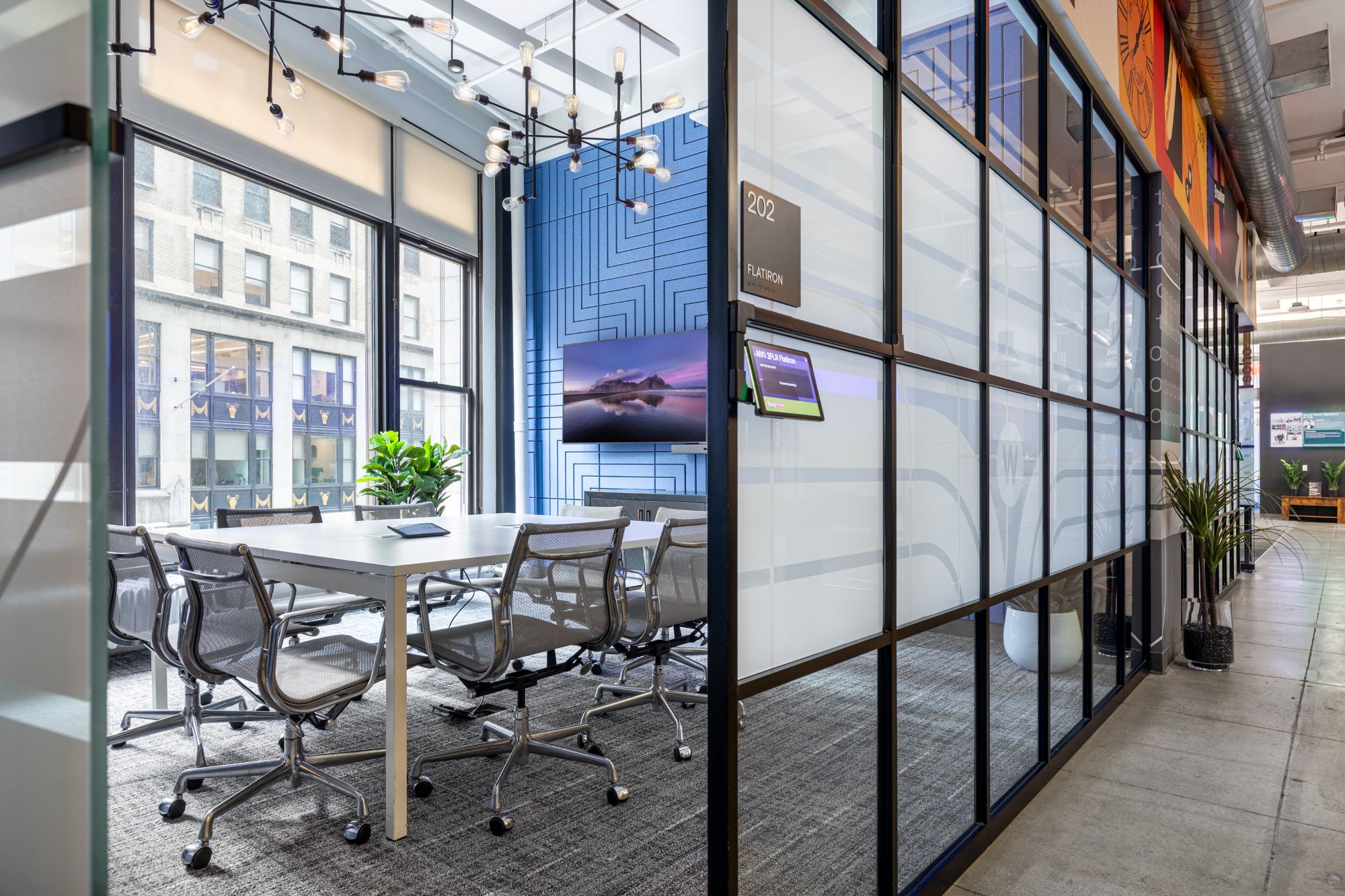 FACILITATE OKTA BOARDROOM