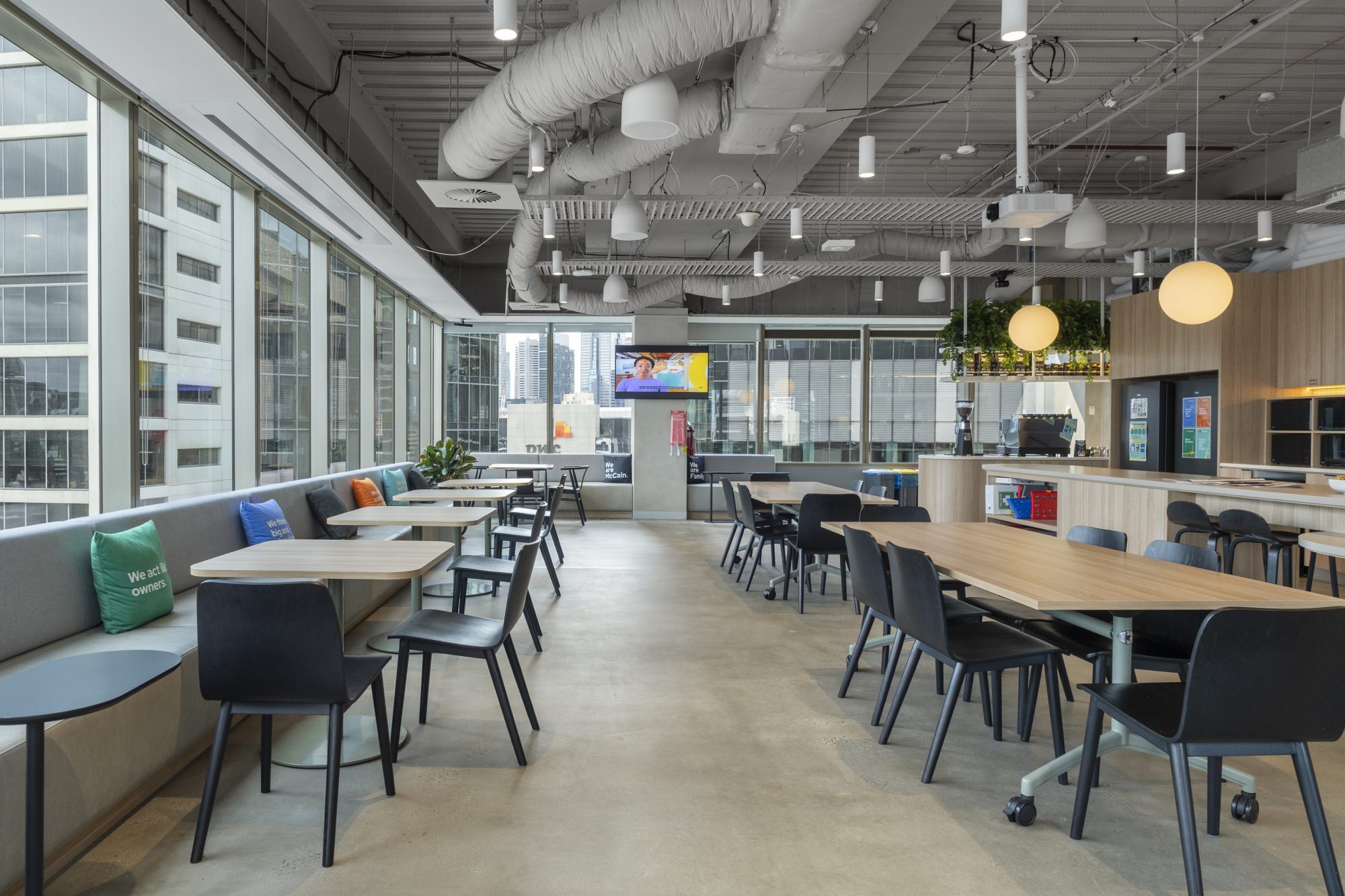 Facilitate McCain Breakout