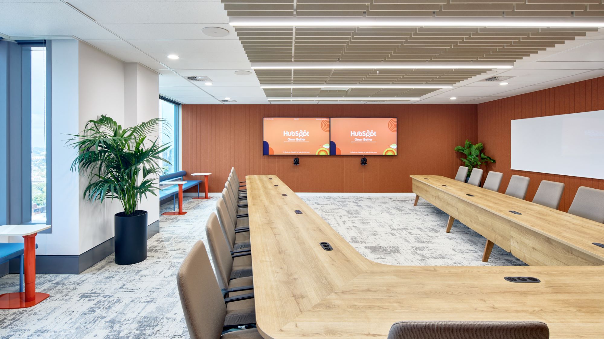 FACILITATE HUBSPOT BOARDROOM