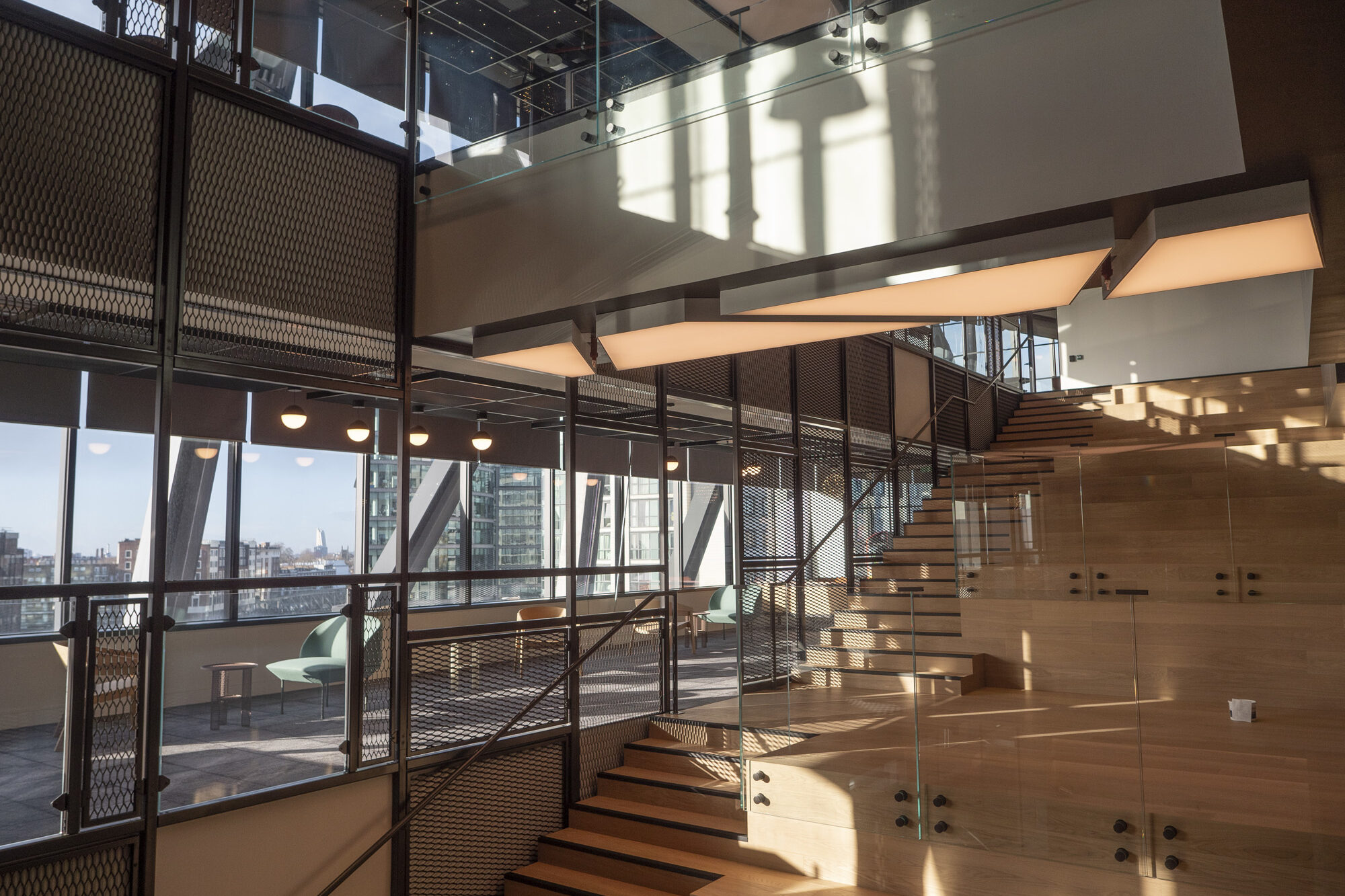 Splunk London UK Facilitate Corporation Workplace Manage Build stairs10