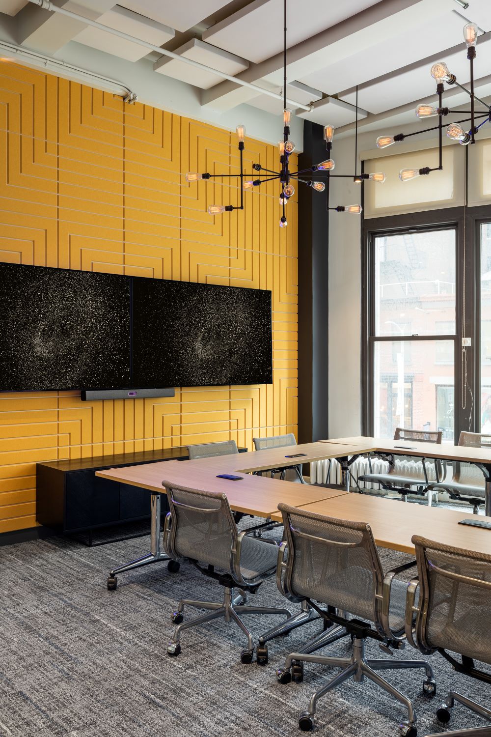 FACILITATE OKTA BOARDROOM