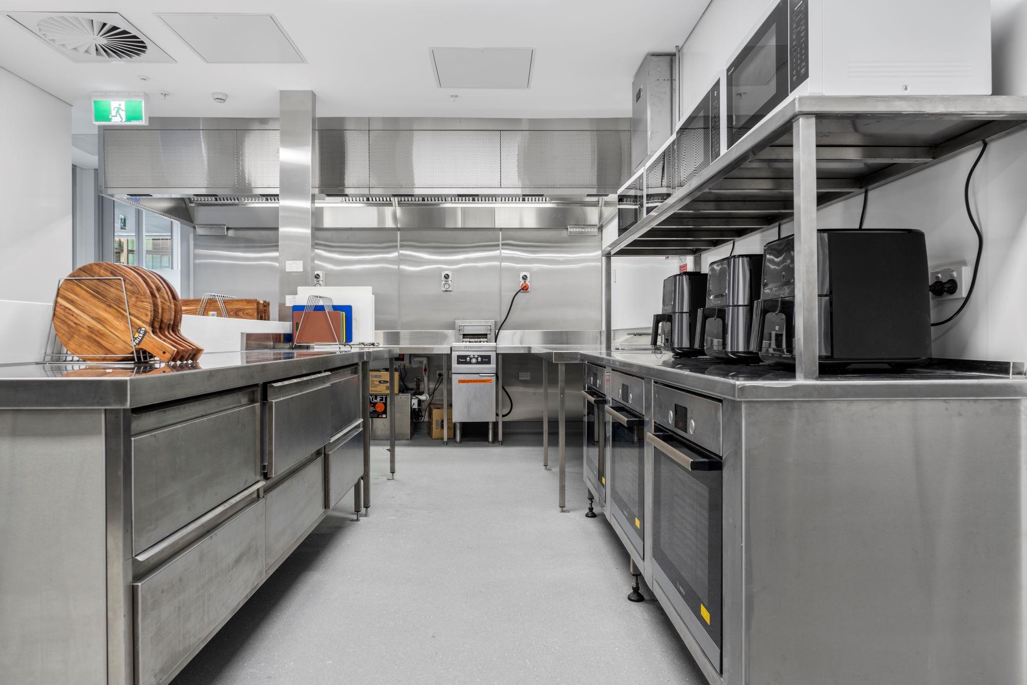 Facilitate McCain Kitchen